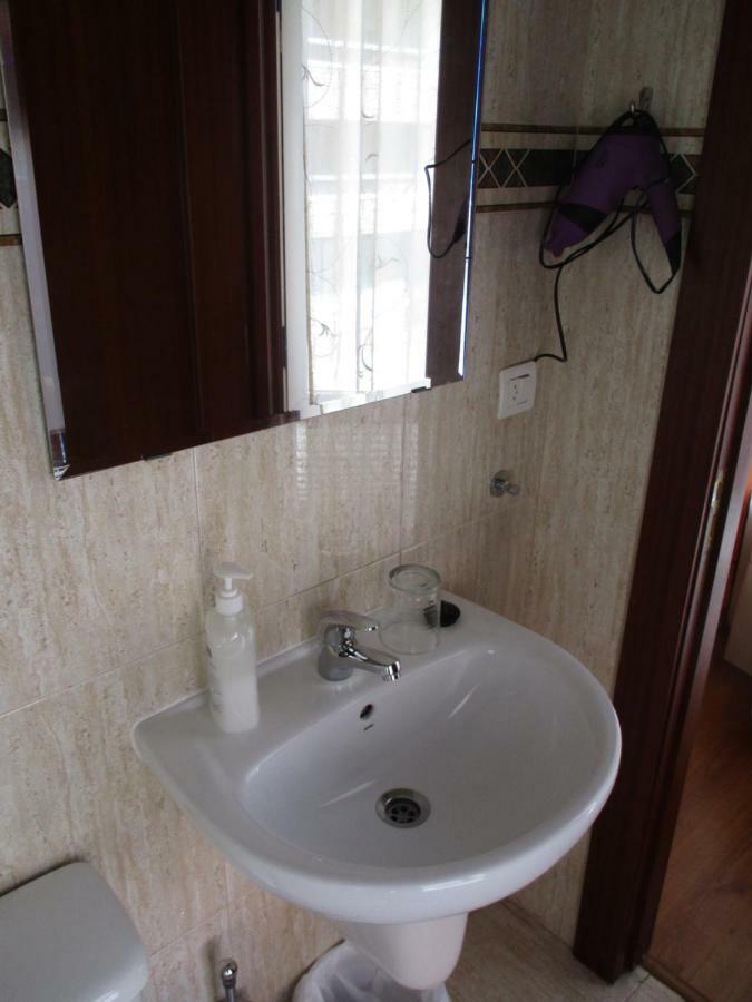 Hostal Becares Паленсія Екстер'єр фото