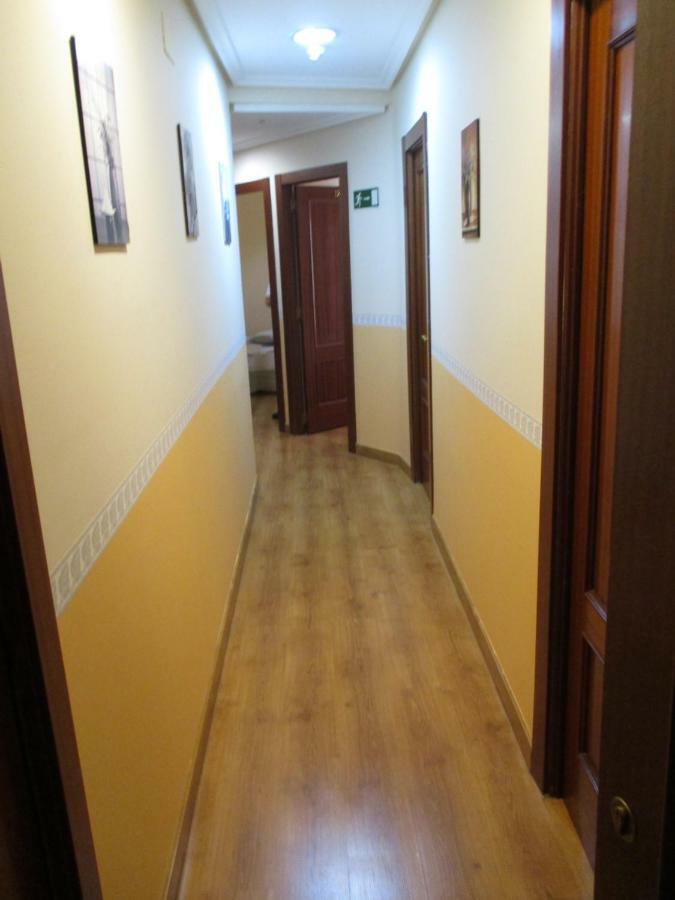 Hostal Becares Паленсія Екстер'єр фото