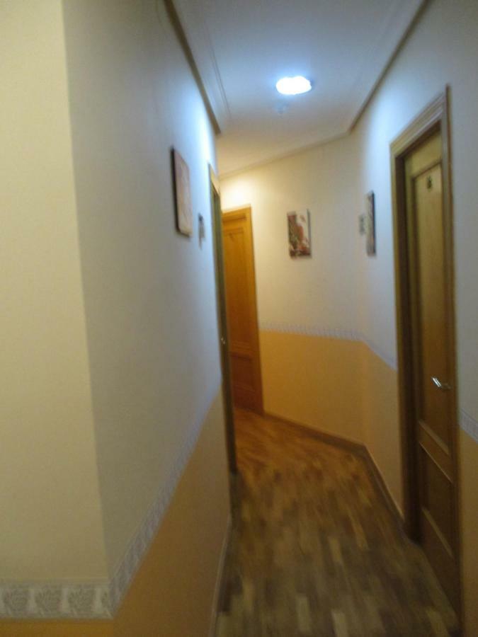 Hostal Becares Паленсія Екстер'єр фото