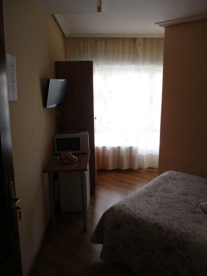 Hostal Becares Паленсія Екстер'єр фото